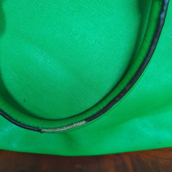 Michael Kors Leather Satchel – Kelly Green Tote/Crossbody, Gold Hardware - Picture 3 of 7